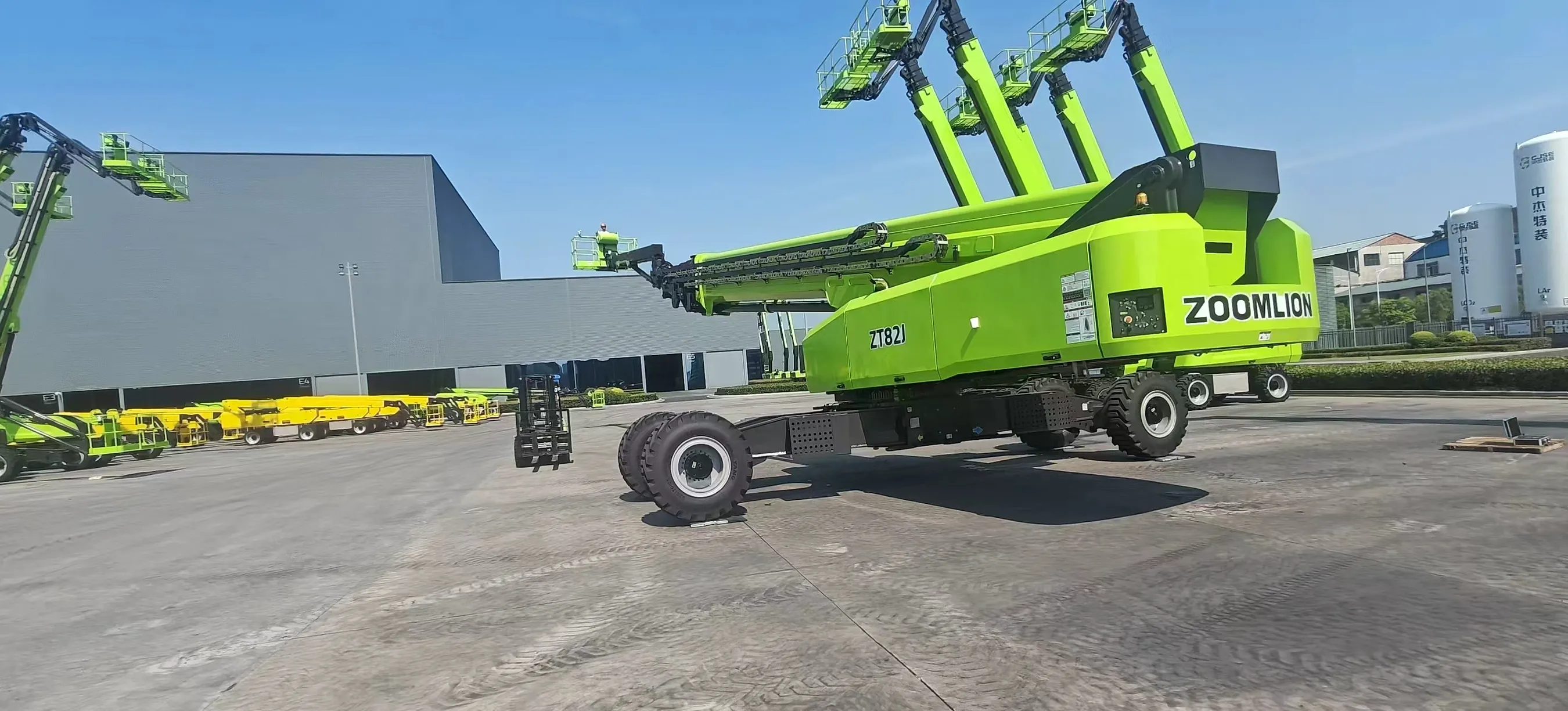 "We Had No Blueprint to Follow": Zoomlion Engineer on the Breakthrough Behind the World's Tallest 82.3-Meter Straight-Boom Aerial Work Platform