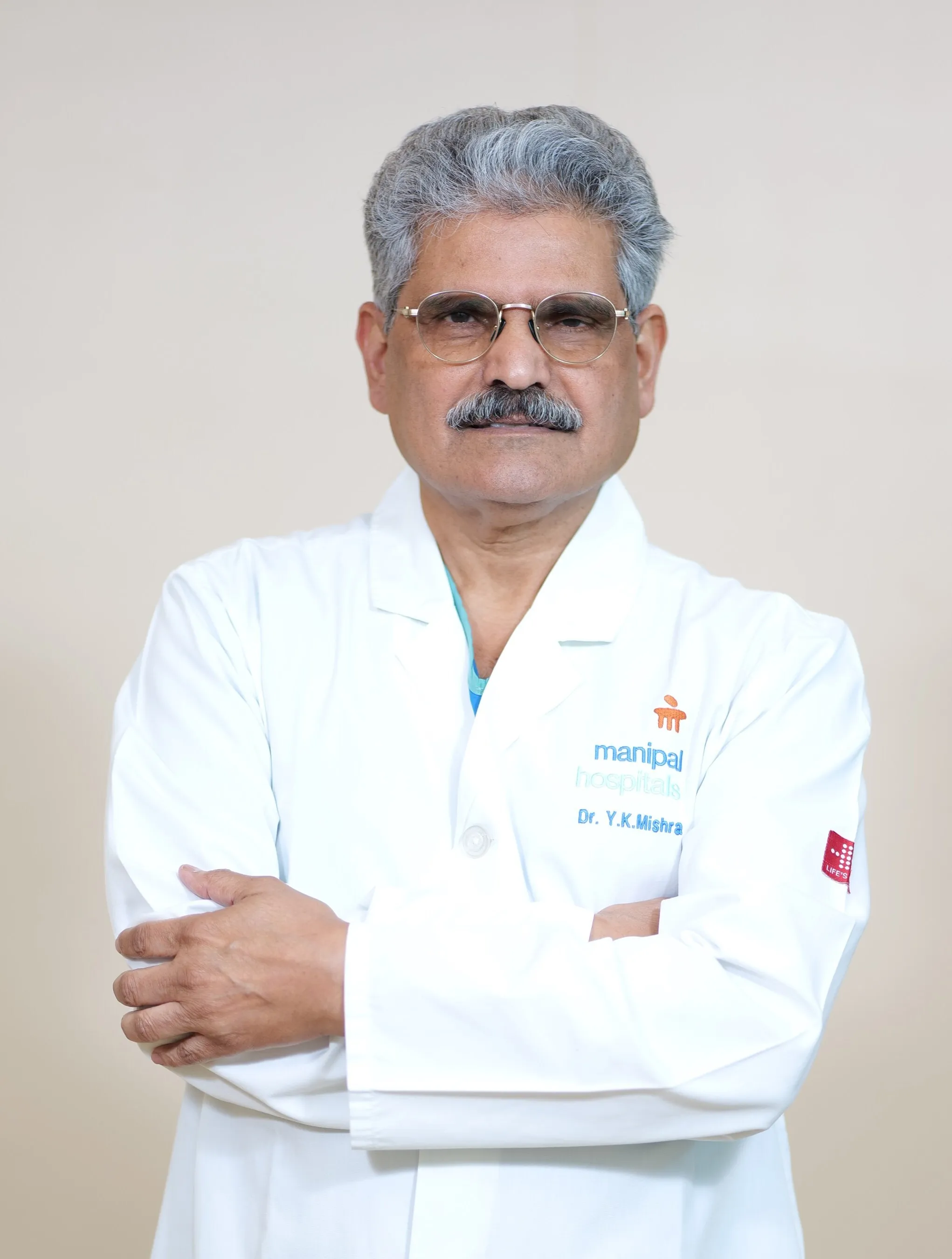 Doctors at HCMCT Manipal Hospital Dwarka perform a life-saving heart bypass and robotic lung cancer surgery in a single session