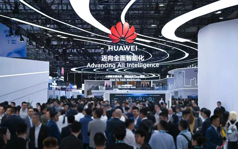 Huawei Helps Global Carriers Monetize Tokens with Service-Network-Compute Integration